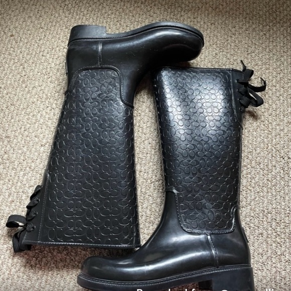 COACH Jacquard Signature C Laced Up Back Bow Heeled Black Rainboots Sz 10 - Picture 2 of 4